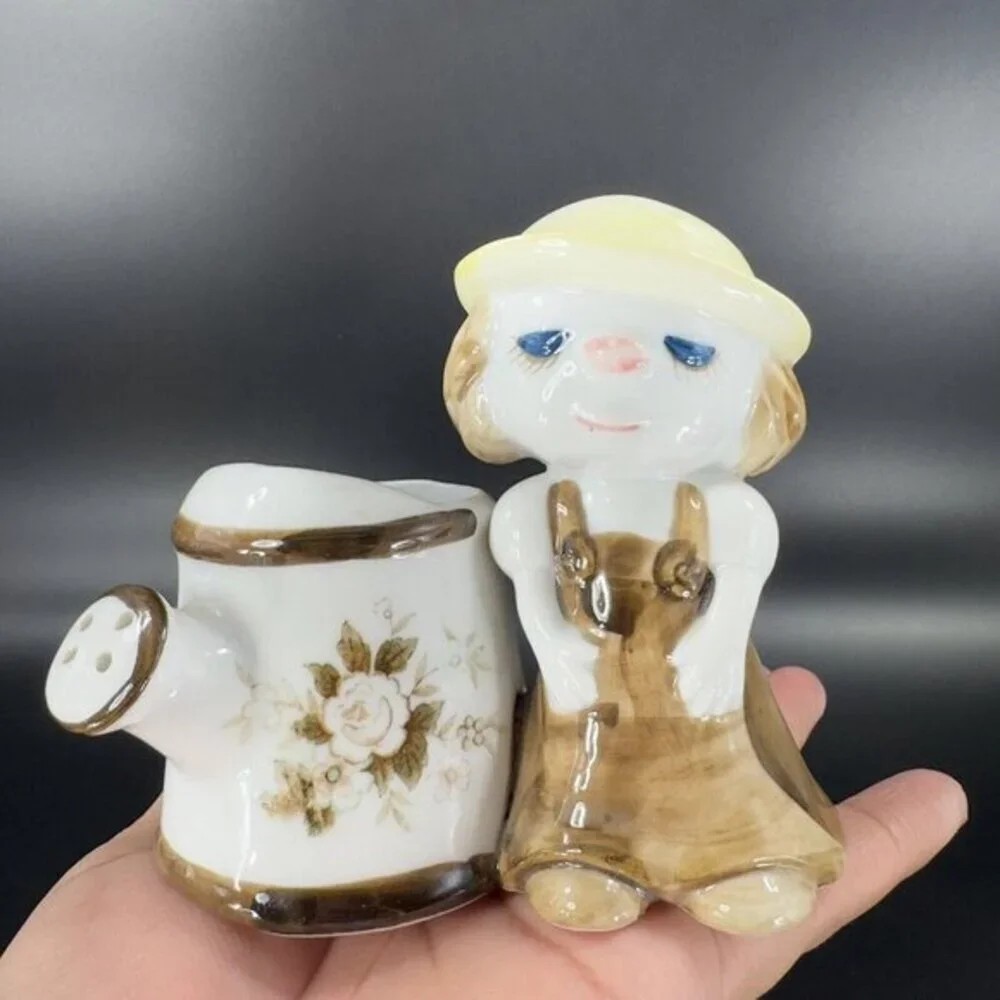 Vintage Whimsical Ceramic Girl With Watering Can Planter‎ Flower Vase Porcelain